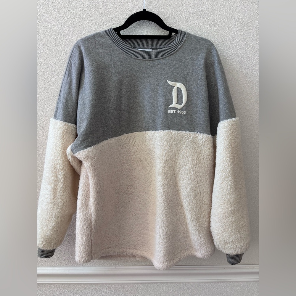 Disney Gray and Black Spirit Jersey